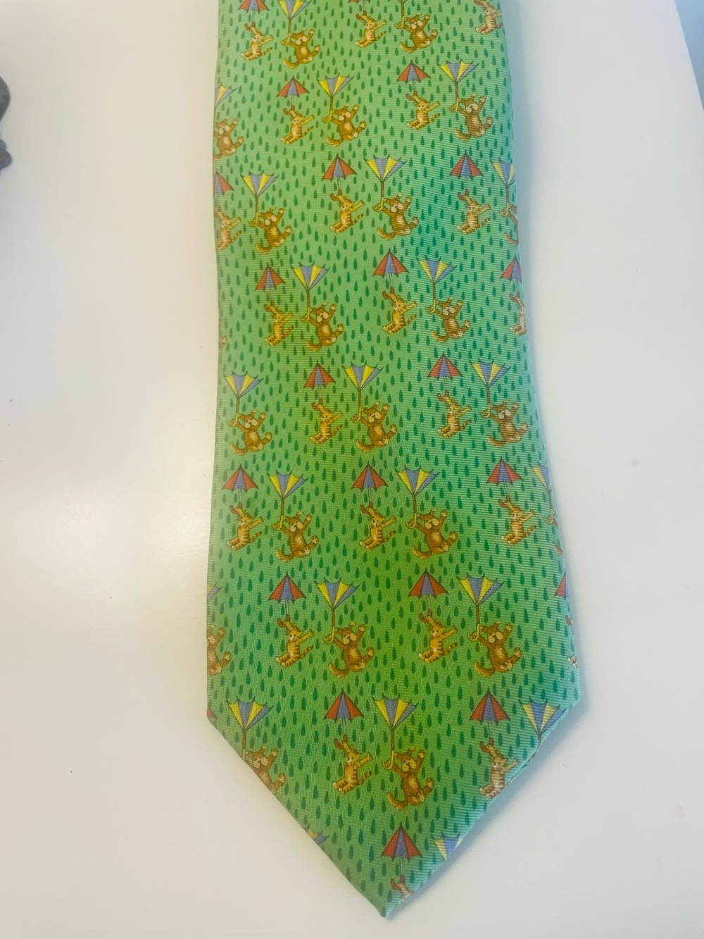 Robert Talbott Extra Long Tie Raining Cats  & Dogs  Silk Satin 69 inch EUC USA